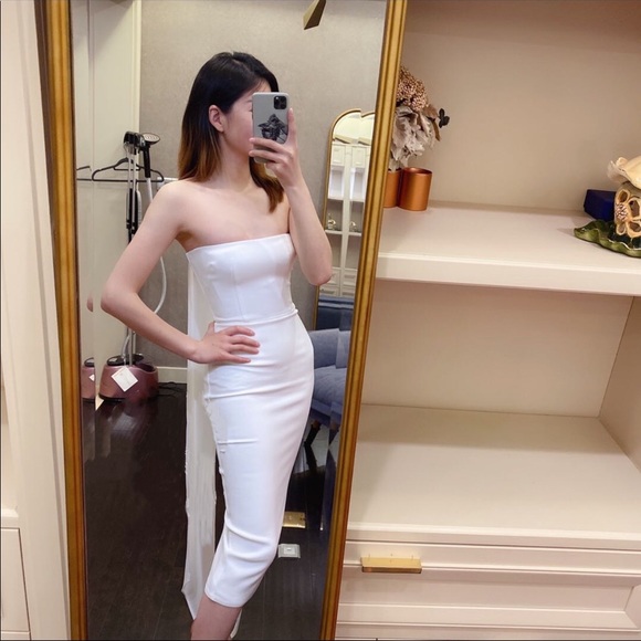 Alex Perry - Picture 5 of 9